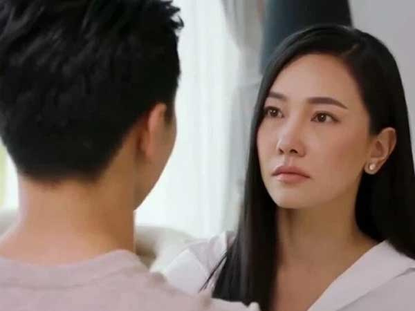 Vừa tuyên bố ly hôn cô vợ 'ăn bám', chồng được dịp 'mở mang đầu óc' với sự xuất hiện của chiếc xe sang cùng người đàn ông bước xuống
