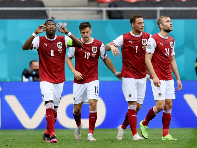 Xác định 2 cặp đấu đầu tiên của vòng 1/8 EURO 2021