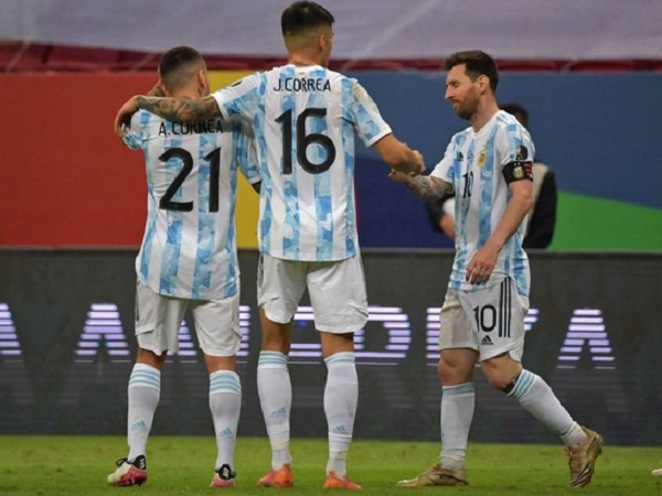 Hạ đẹp Paraguay, Argentina vào tứ kết Copa America 2021
