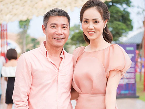 Vợ trẻ kém 15 tuổi của NS Công Lý tiết lộ bị 'lừa' ngay lần đầu gặp nhau, đúng là ghét của nào trời trao của ấy