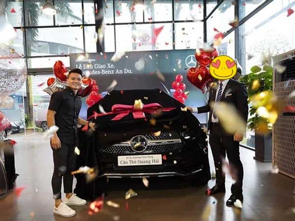 Kiểm kê khối tài sản khủng của hội cầu thủ: Ai cũng nhà đẹp xe xịn, kinh doanh khắp nơi, nhìn đâu cũng thấy cả đống tiền