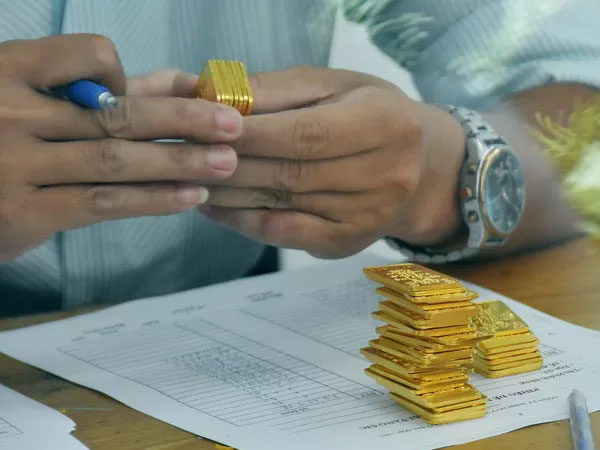 Giá vàng hôm nay 22-6: Bật tăng mạnh mẽ, dòng tiền quay lại thị trường
