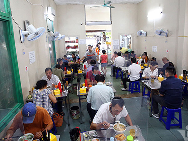 Hà Nội đánh giá an toàn để nới lỏng thêm dịch vụ