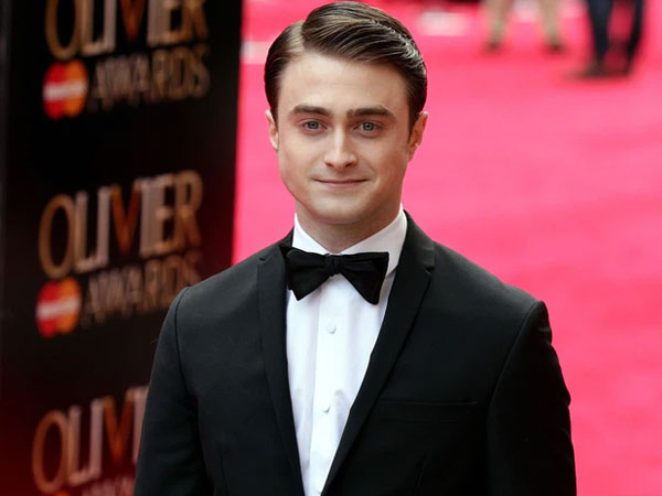 'Harry Potter' Daniel Radcliffe thành người thừa kế tài sản 2,5 nghìn tỷ, vừa bán nhà 46 tỷ cho bố mẹ vì có 'âm mưu'?