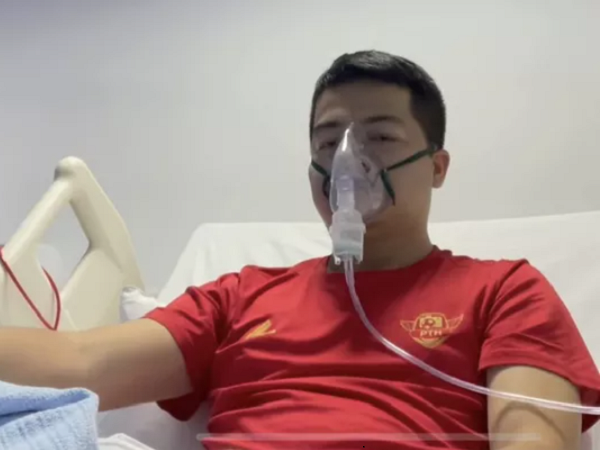 Phóng viên mắc Covid-19 khi đưa tin đội tuyển Việt Nam ở UAE vẫn phải thở oxy