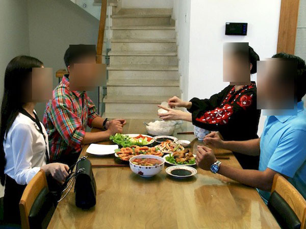 Bị cả gia đình nhà người yêu gọi nhầm tên ngay trong lần đầu ra mắt, cô gái tức giận bỏ về nhưng dân tình lại gàn: 'Chớ vội chia tay!'