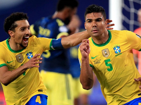 Casemiro ghi bàn phút bù giờ thứ 10 giúp Brazil thắng ngược Colombia