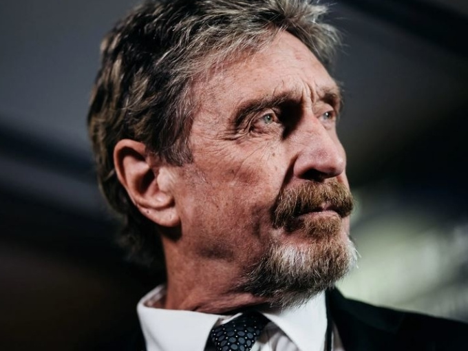 Tỷ phú John McAfee chết trong tù