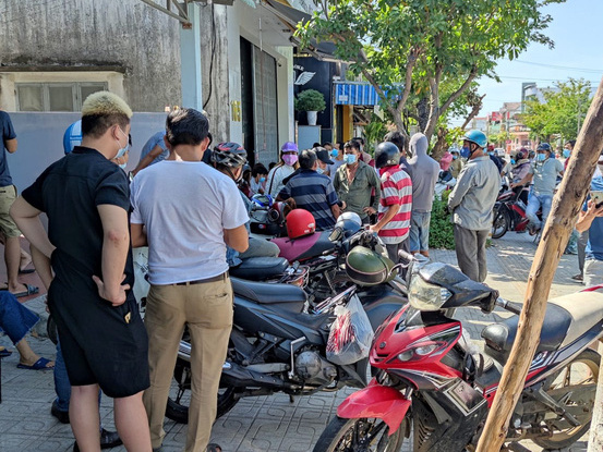 Hoảng hồn phát hiện thanh niên 18 tuổi chết trong tư thế treo cổ tại phòng trọ