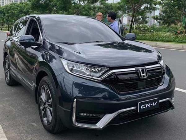 Xe sang giảm giá tới hơn 500 triệu đồng