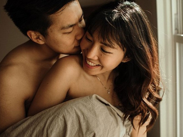 'Vắt kiệt sức' bên bồ già trở về, tôi đánh rơi cục tiền nghe vợ gọi điện cho mẹ đẻ