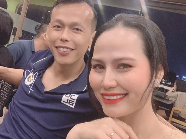 Cưới 10 năm vẫn giữ cách xưng hô này, vợ chồng Tấn Trường khiến Gen Z xỉu ngang vì 'cơm chó' chất lượng