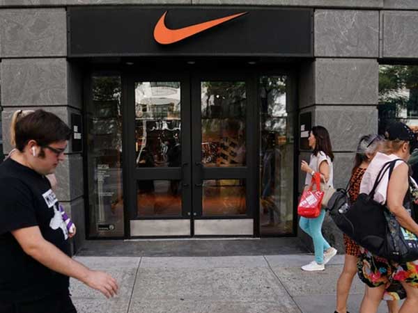 Chọn Trung Quốc thay vì thế giới, Nike đối mặt với làn sóng tẩy chay toàn cầu