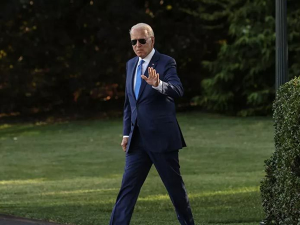 Ông Biden lệnh bắn phá các mục tiêu thân Iran
