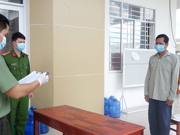 Bắt gã đàn ông tổ chức cho nhiều người nhập cảnh trái phép vào Việt Nam