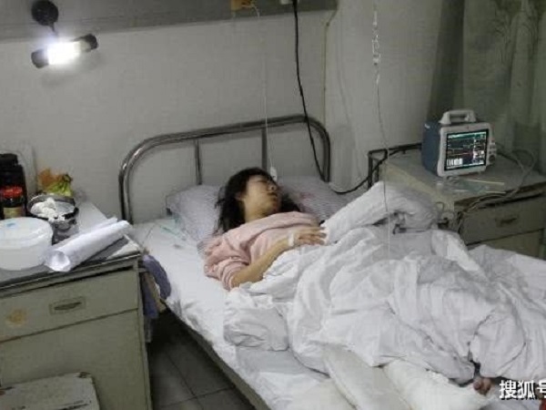 Bé gái 13 tuổi phát hiện ung thư sau vài tuần lên cơn sốt, bác sĩ nói: 2 thói quen tai hại mà rất nhiều người cũng mắc phải chính là lý do
