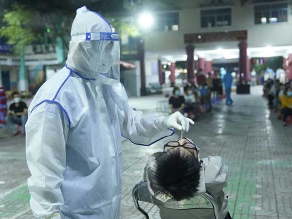 TP.HCM: 8 người xét nghiệm lần thứ 5 mới phát hiện dương tính SARS-CoV-2