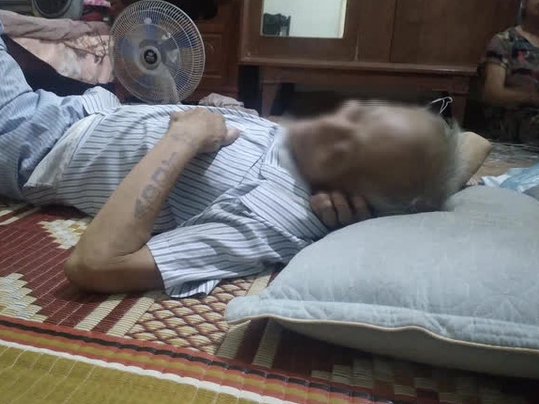 Người cha 70 tuổi đau đớn khi biết con trai sát hại cả gia đình vợ: 'Nó bảo bố mẹ cố nuôi 2 cháu rồi đi đầu thú'