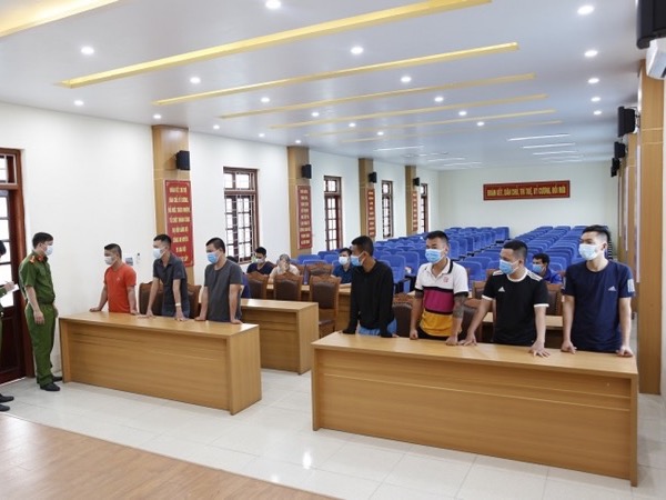 Triệt phá hai đường dây cá độ bóng đá với số tiền giao dịch hàng chục tỷ đồng