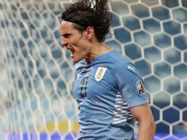Cavani tỏa sáng giúp Uruguay hạ đẹp Paraguay