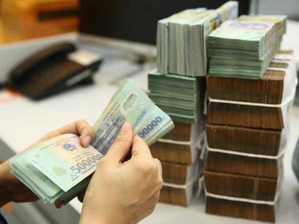 Tiền bớt dồi dào, đã có 'ông lớn' ngân hàng tăng lãi suất huy động
