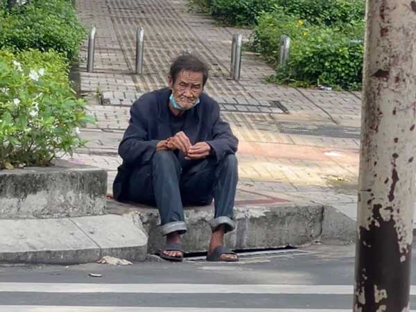 Cháu xem Tiktok, vô tình tìm thấy ông ngoại 76 tuổi đi lạc từ Đồng Nai lên Sài Gòn nhiều tháng nay