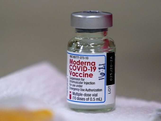 Bộ Y tế phê duyệt khẩn cấp vaccine Moderna