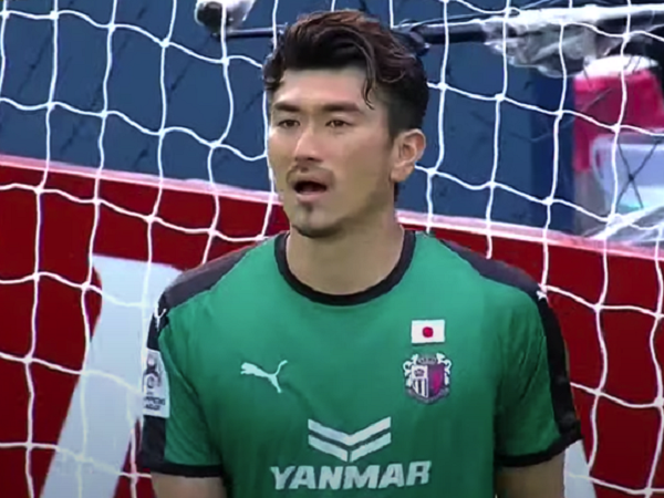 Văn Lâm dự bị, thủ môn 35 tuổi của Cerezo Osaka sai lầm tai hại ở Cúp châu Á
