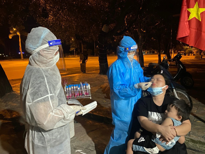 Hà Tĩnh ghi nhận thêm 3 trường hợp dương tính, số ca nhiễm liên quan ổ dịch chợ đầu mối ở Nghệ An tiếp tục tăng
