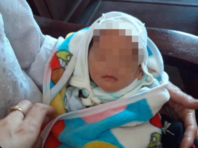 Quảng Ninh: Người mẹ viết thư gửi nhờ nuôi giúp con trai 2 ngày tuổi