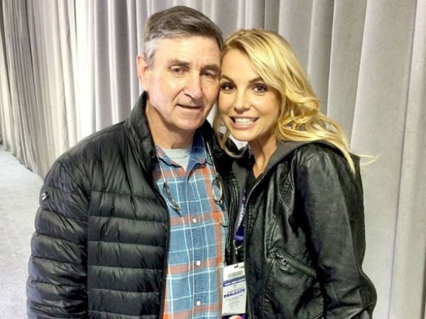 Britney Spears vẫn phải chịu sự giám hộ của cha
