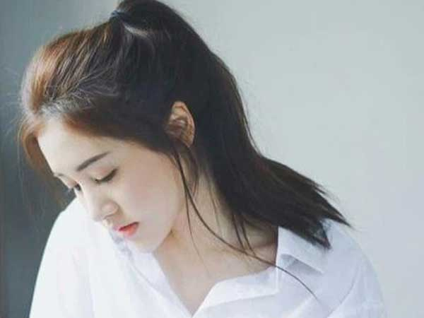 Thấy em gái ăn mặc hớ hênh trước mặt anh rể, tôi nhắc nhở thì em trả lời một câu khiến tôi bàng hoàng
