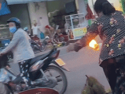 Những ngày buôn bán ế ẩm, bà chị tiểu thương đã có hành động 'chống ế' khiến ai xem xong cũng phải bật cười