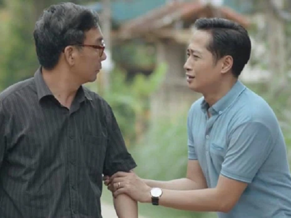 Mùa hoa tìm lại tập 17: Việt bỏ đi, Tuyết đuổi chồng ra đường, Lệ lên kế hoạch trả thù
