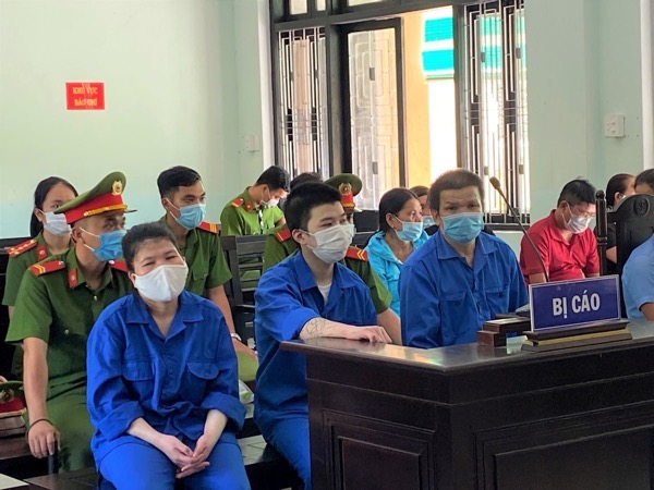 Xúi giục chồng con cùng thực hiện hành vi lừa đảo, chiếm đoạt hàng chục tỉ đồng
