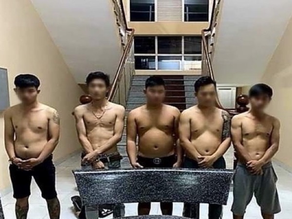 20 đối tượng mang hung khí chuẩn bị hỗn chiến