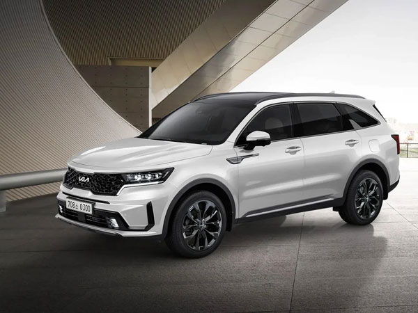 Ra mắt Kia Sorento 2022: Logo mới, thêm tính năng xịn không kém xe sang, giá quy đổi từ 620 triệu đồng