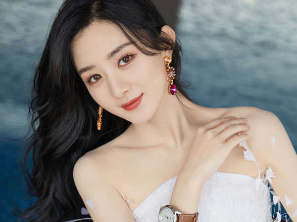 Bị hỏi liệu có chịu nhận 2 tỷ để đi ăn với đại gia hay không, Triệu Lệ Dĩnh đưa ra câu trả lời khiến khán giả ngán ngẩm vì EQ thấp