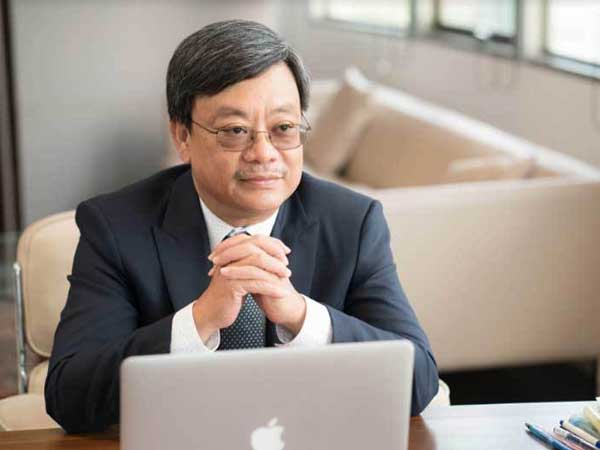 Gom hơn 3 tỷ USD từ nước ngoài, tỷ phú Việt tính ván cờ lớn
