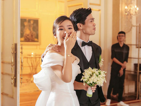 Công Phượng và bà xã Viên Minh chuẩn bị chào đón con trai đầu lòng