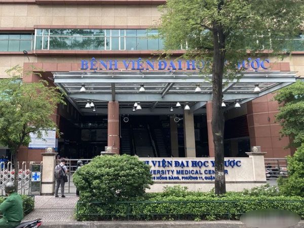 Bệnh viện Đại học Y Dược TP.HCM tạm ngưng khám chữa bệnh ngoại trú vì bác sĩ, nhân viên căn tin dương tính SARS-CoV-2