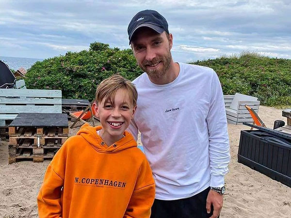 Hình ảnh đầu tiên của Christian Eriksen sau khi ra viện từ sự cố ngừng tim tại Euro 2020