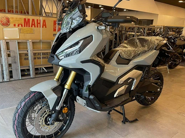 'Vua tay ga địa hình' mới cập bến Việt Nam, 'nội công' bỏ xa Honda SH: Giá nào xứng tầm?