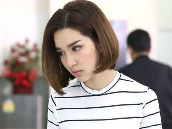 Tiếng thì thầm trong nhà vệ sinh khiến tôi sốc nặng khi biết thân phận thật của cô thư ký mới