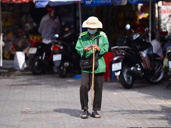 Người lao động ở TP HCM cần làm gì để được hỗ trợ 1,5 triệu đồng?