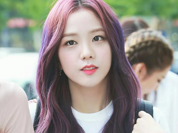 Jisoo đã thử nhiều màu tóc nhưng nhuộm màu càng trầm, visual càng đẹp đỉnh cao?