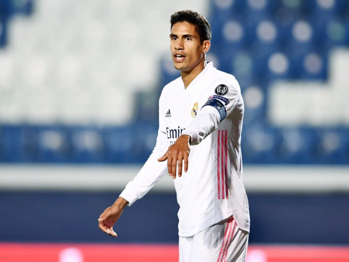 MU đạt thỏa thuận cá nhân với Raphael Varane