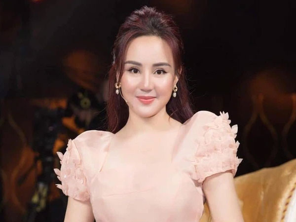 Vy Oanh tuyên bố: Con đang ở tư thế người cho cô tiền, cô thua cuộc rồi đừng mè nheo nữa!