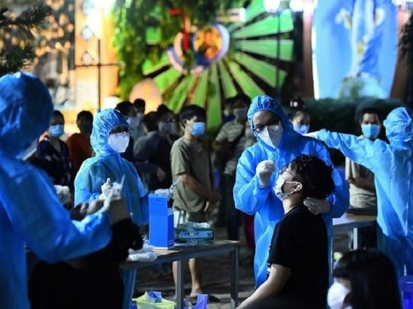 Hà Nội họp khẩn liên quan đến 10 ca nhiễm nCoV ở cộng đồng