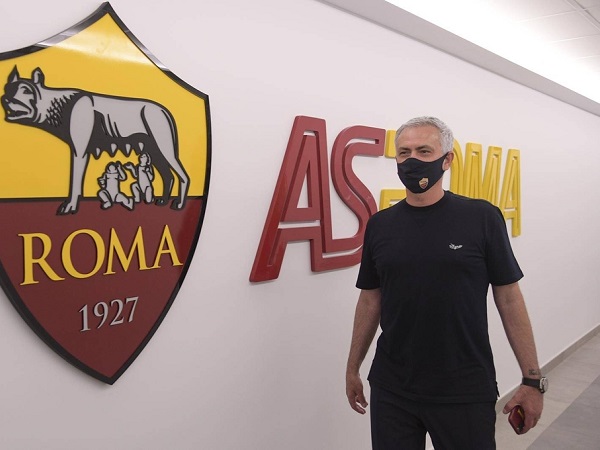 Jose Mourinho: 'Italy mạnh hơn Tây Ban Nha'